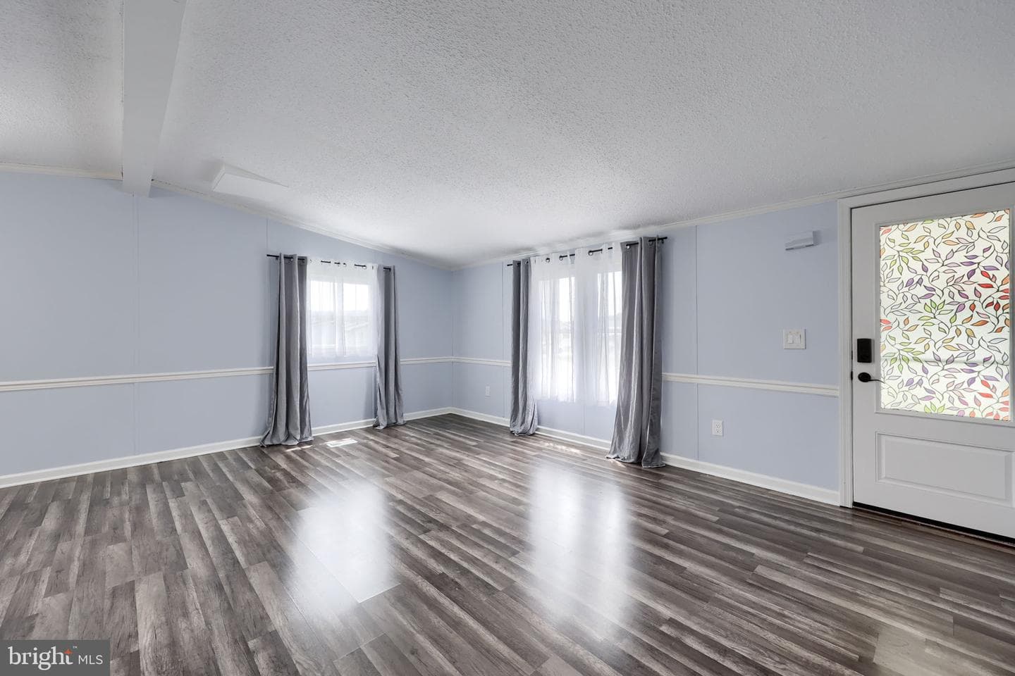 671 Lilac Drive photo 9