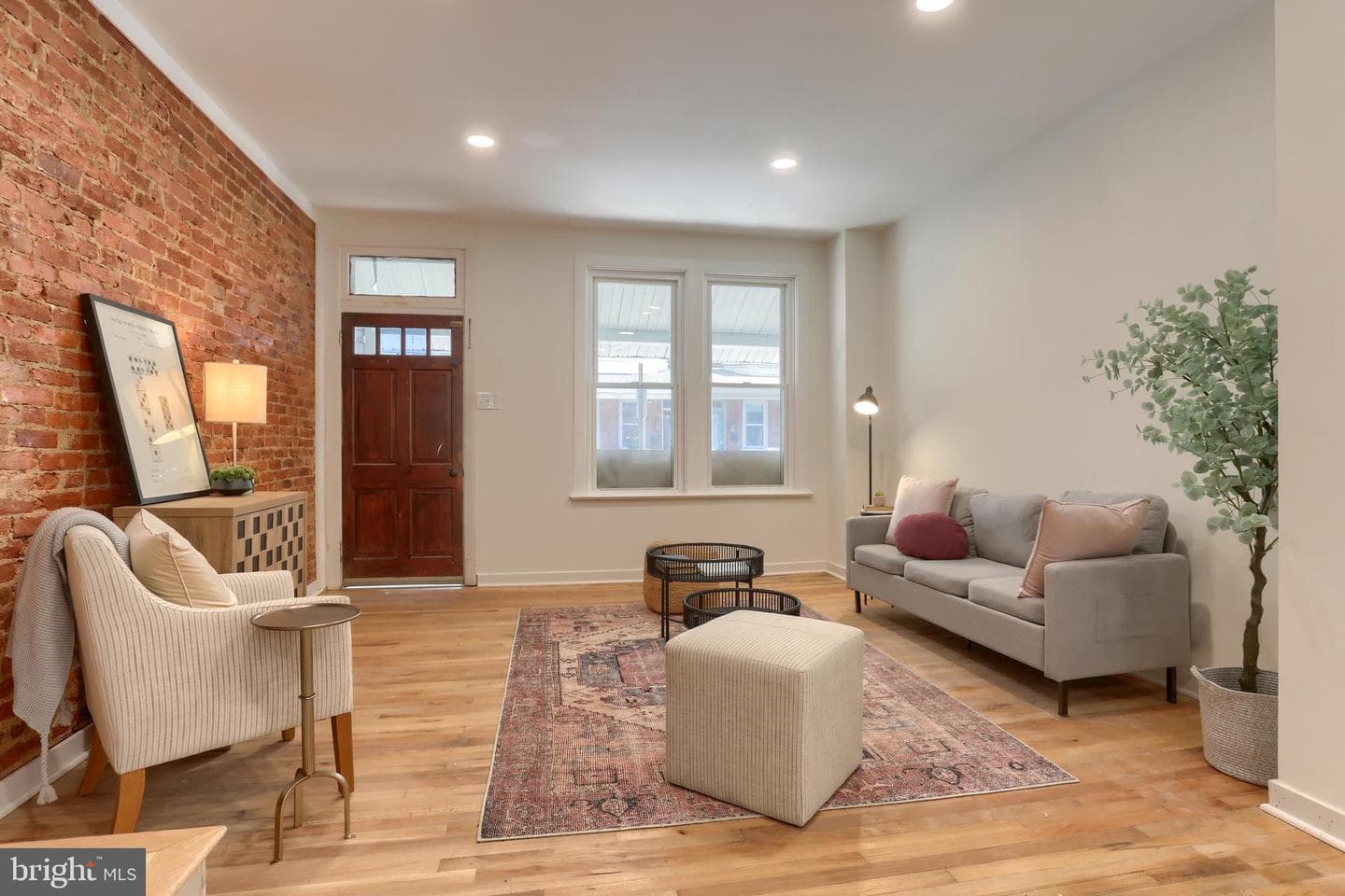 426 Nevin Street photo 5