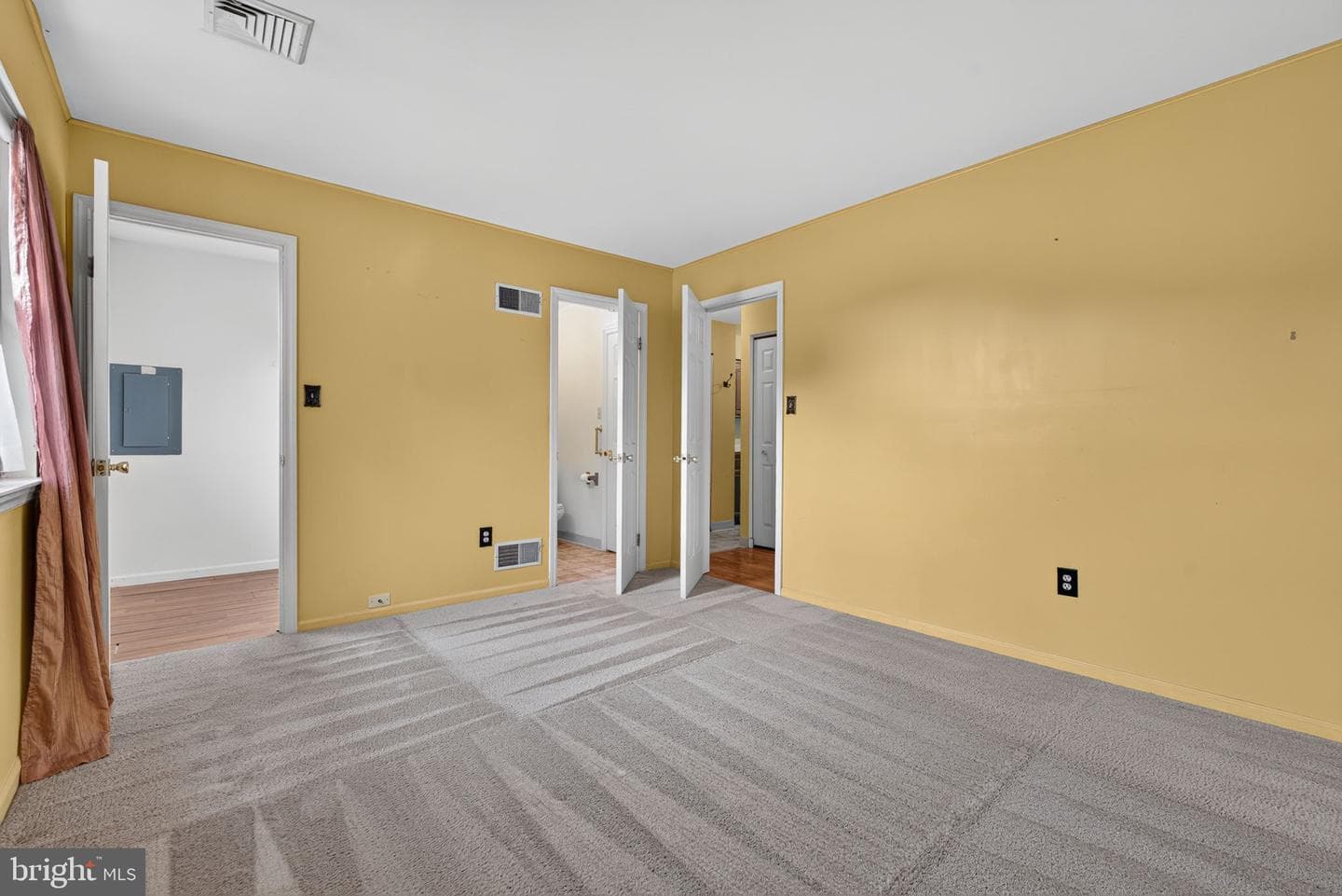 136 Rockford Square photo 15