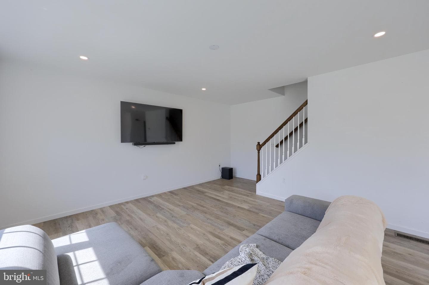 690 N Field Drive photo 17