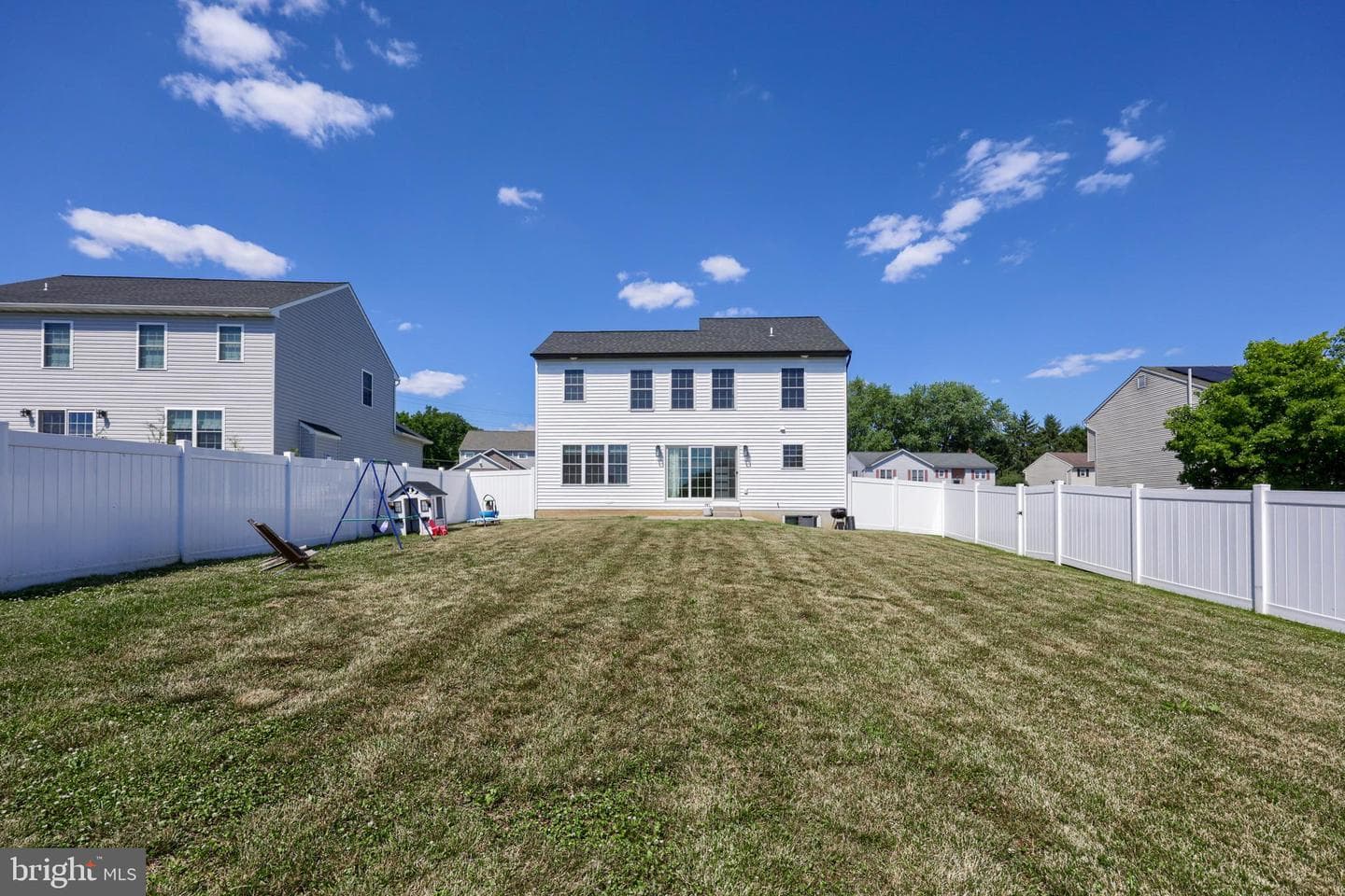 690 N Field Drive photo 33
