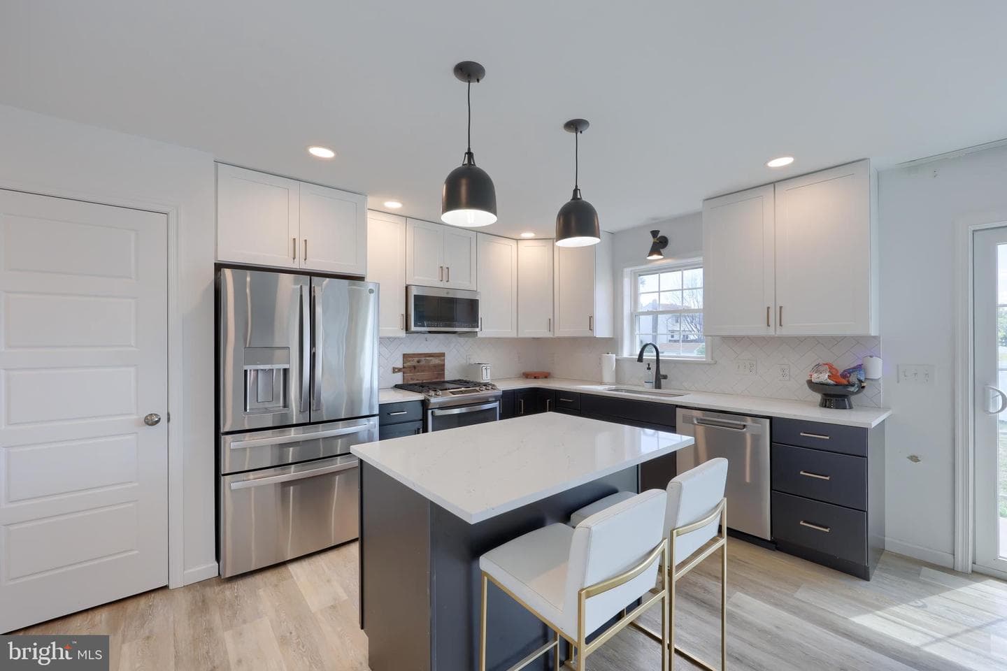 690 N Field Drive photo 8