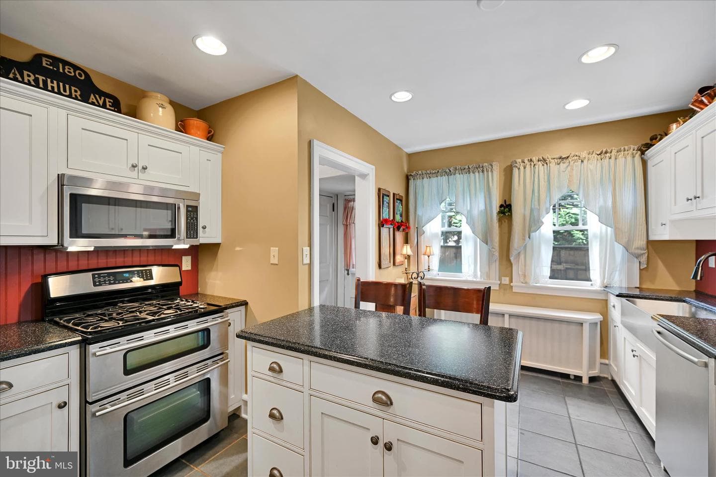 11 Union Avenue photo 66