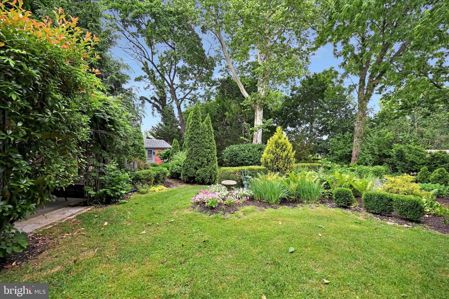 11 Union Avenue photo 85