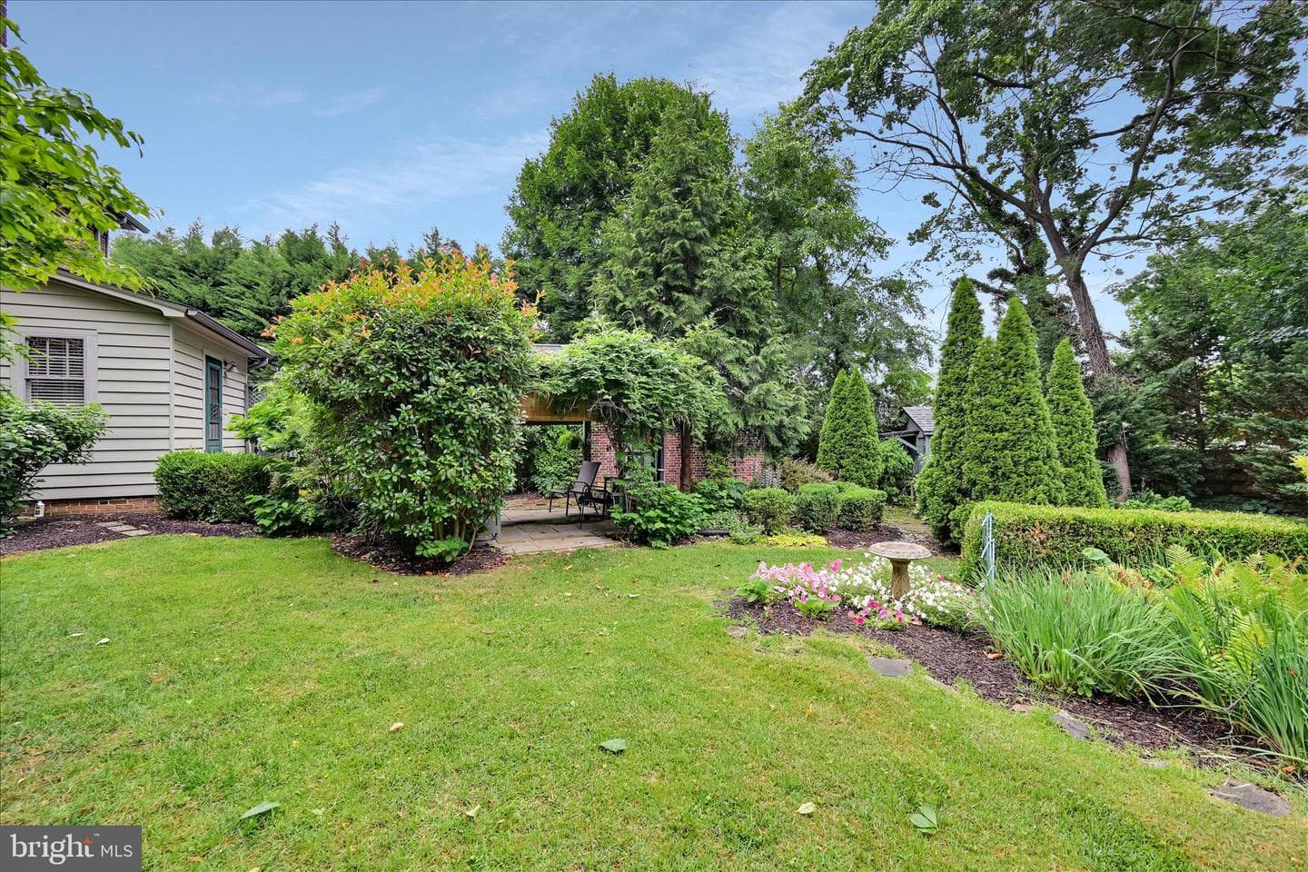 11 Union Avenue photo 87