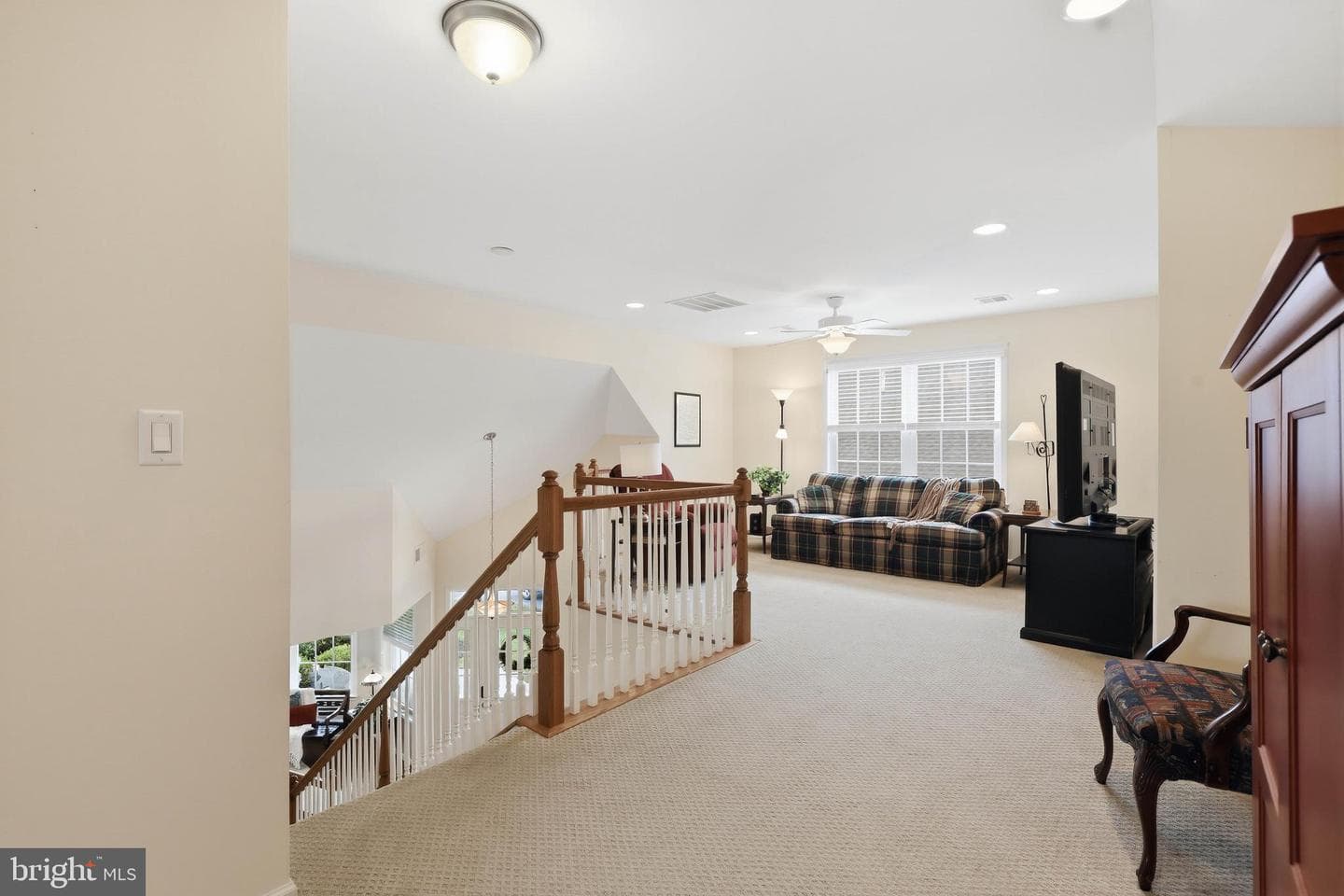 1063 Presidents Drive photo 34