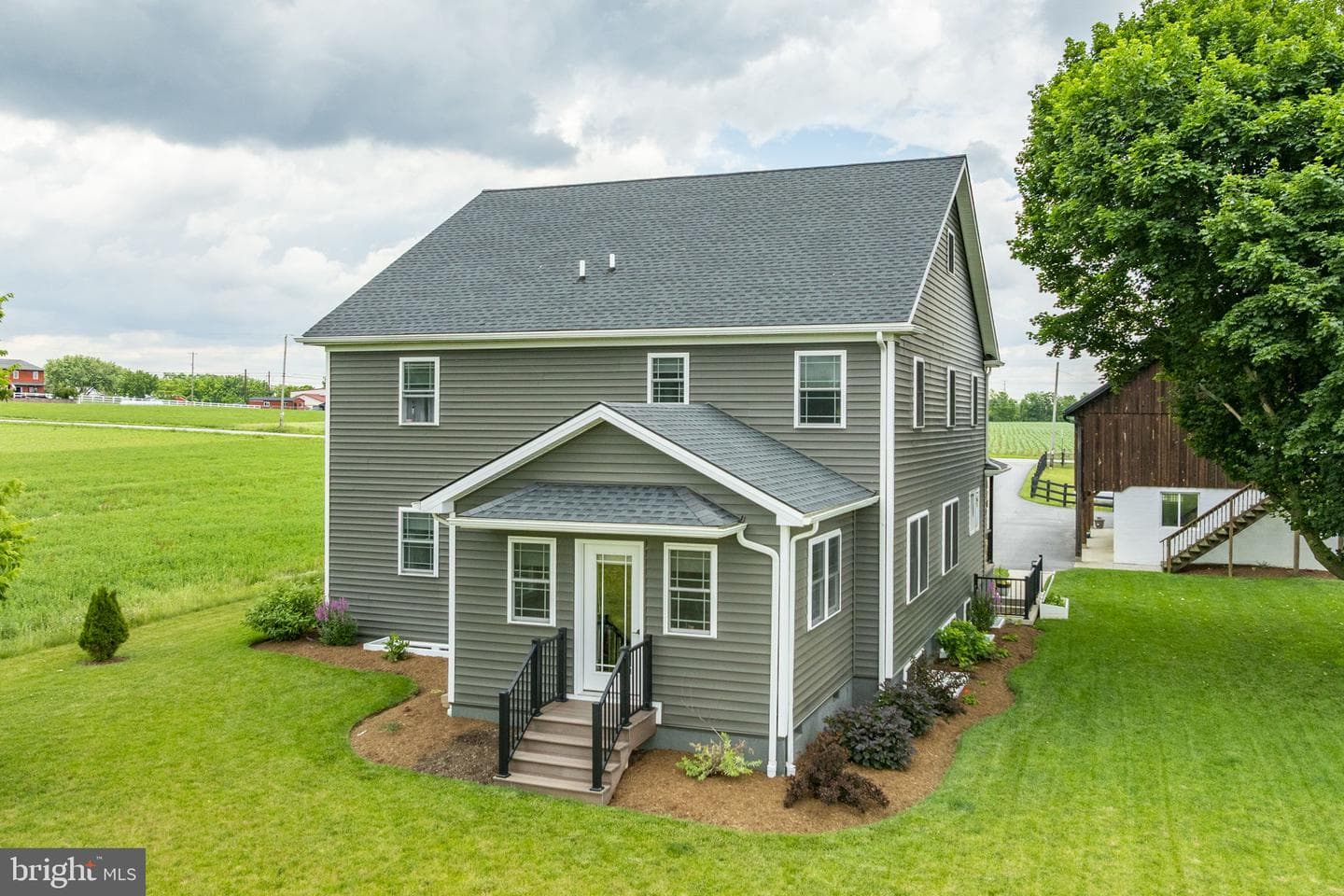 346 Lynwood Road photo 4