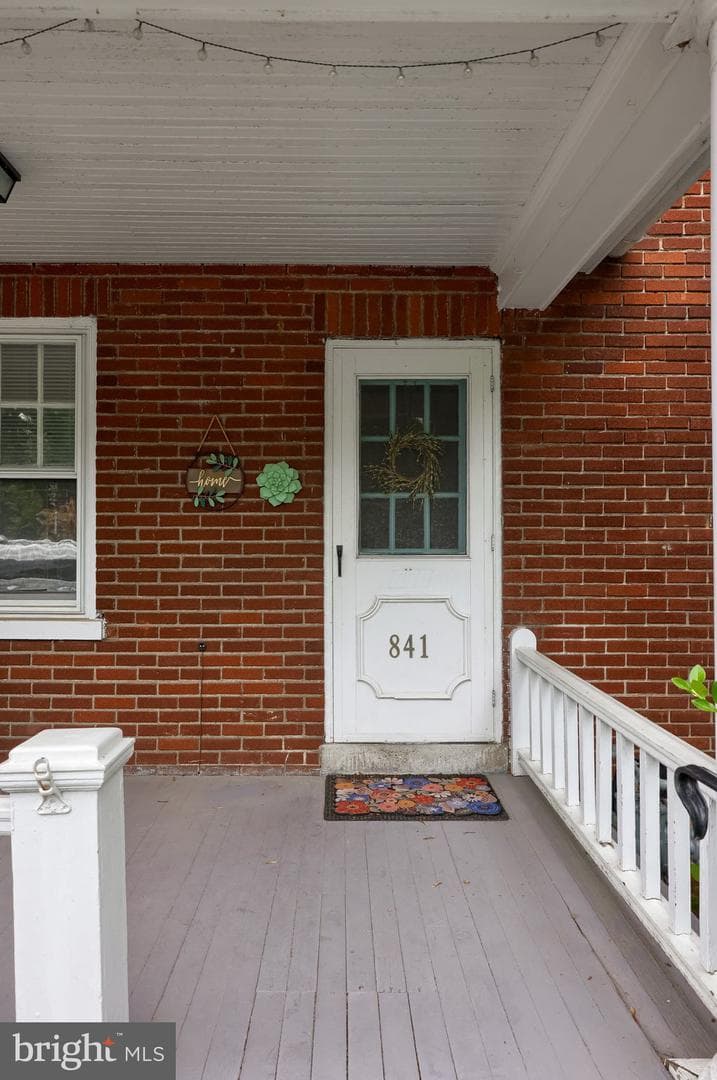 841 3rd Street photo 3