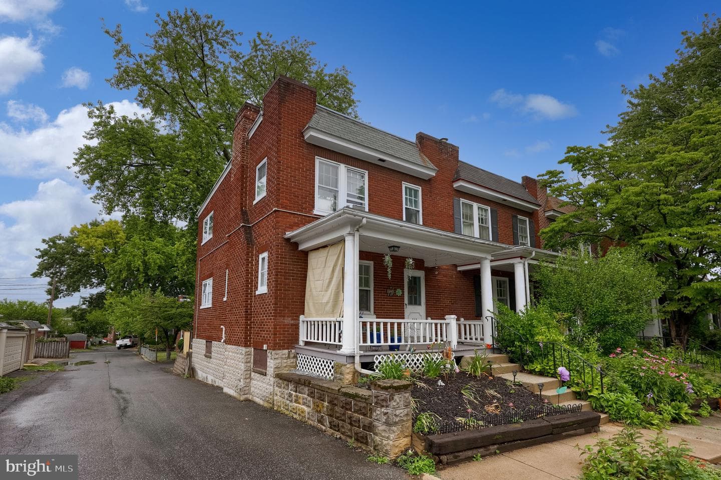 841 3rd Street photo 6