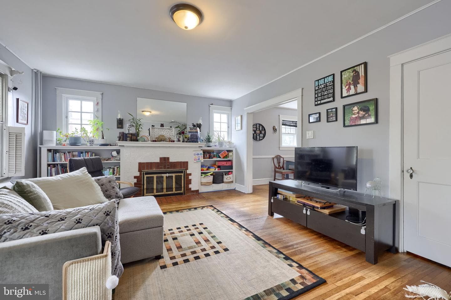841 3rd Street photo 9