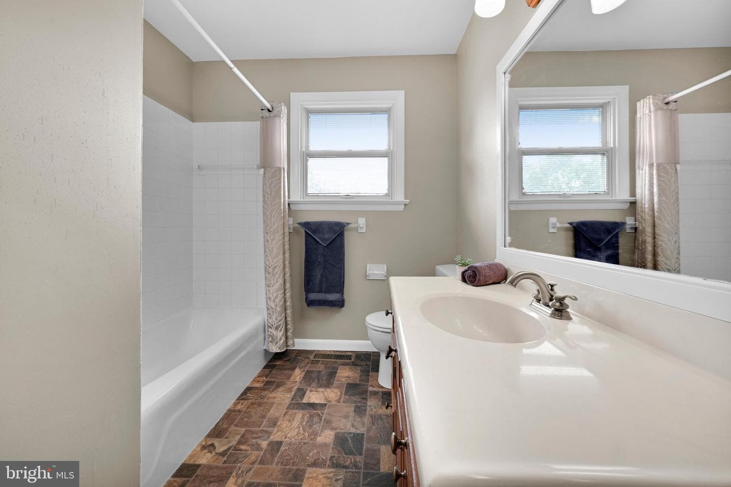 765 Brandt Street photo 28