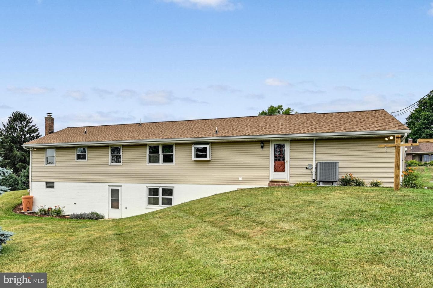 765 Brandt Street photo 37