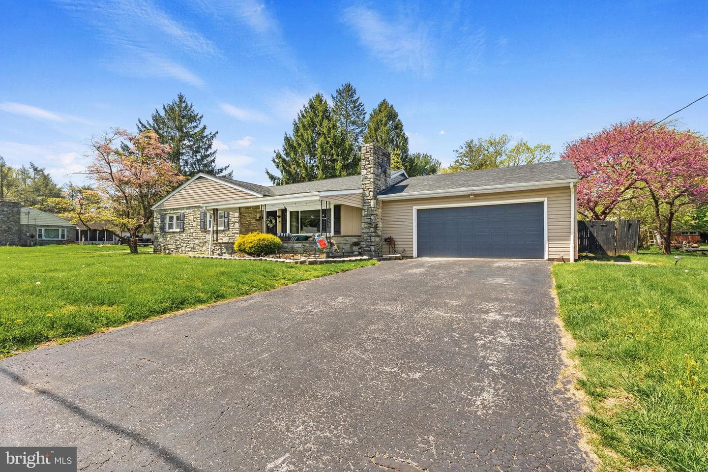 4 Pleasant Drive photo 3