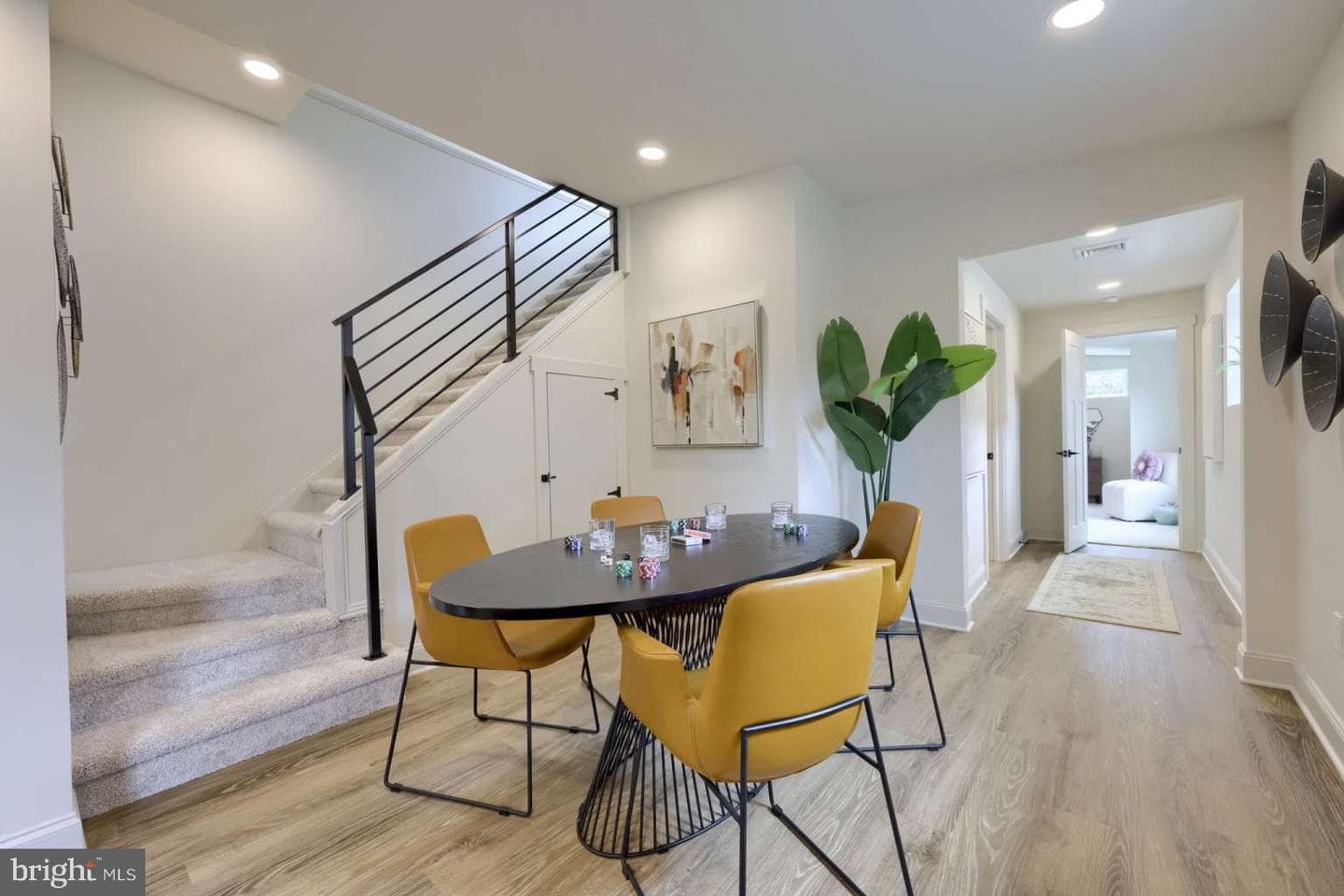 234 E Fulton Street photo 16