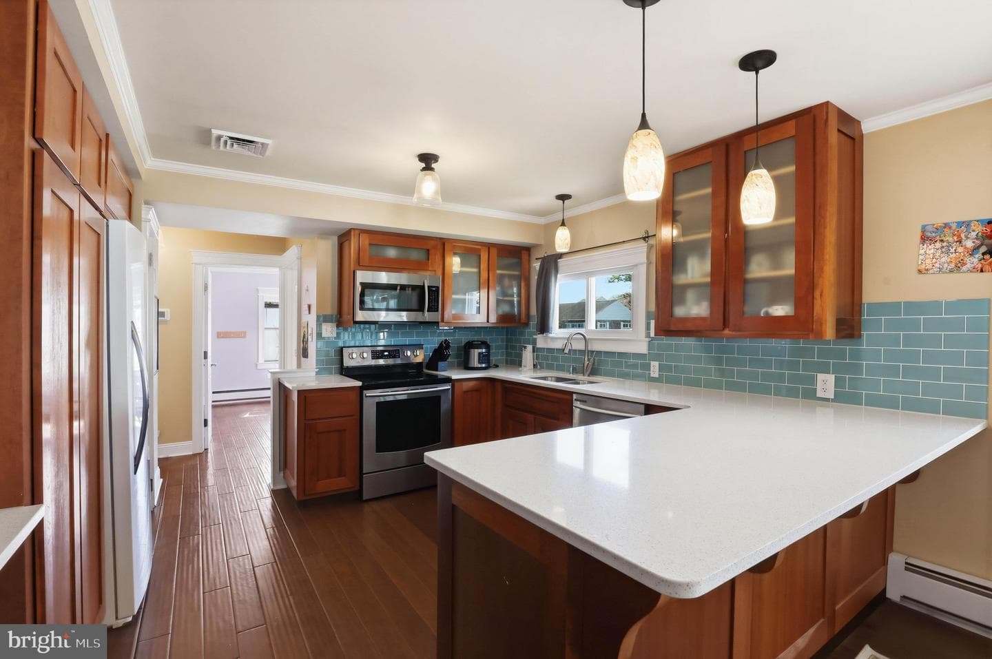 55 Stanley Avenue photo 10
