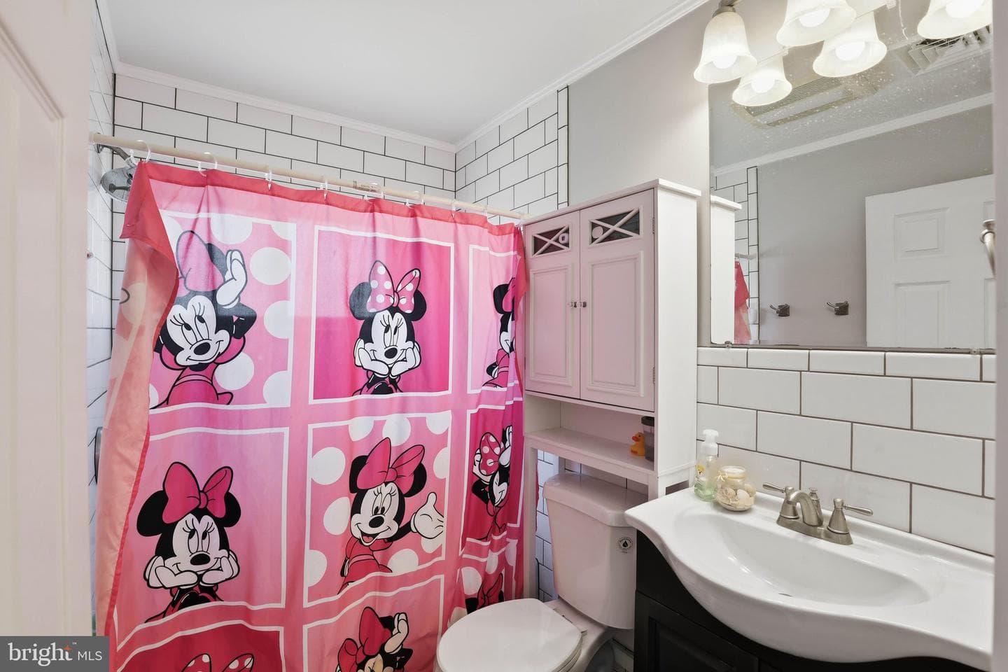 55 Stanley Avenue photo 13