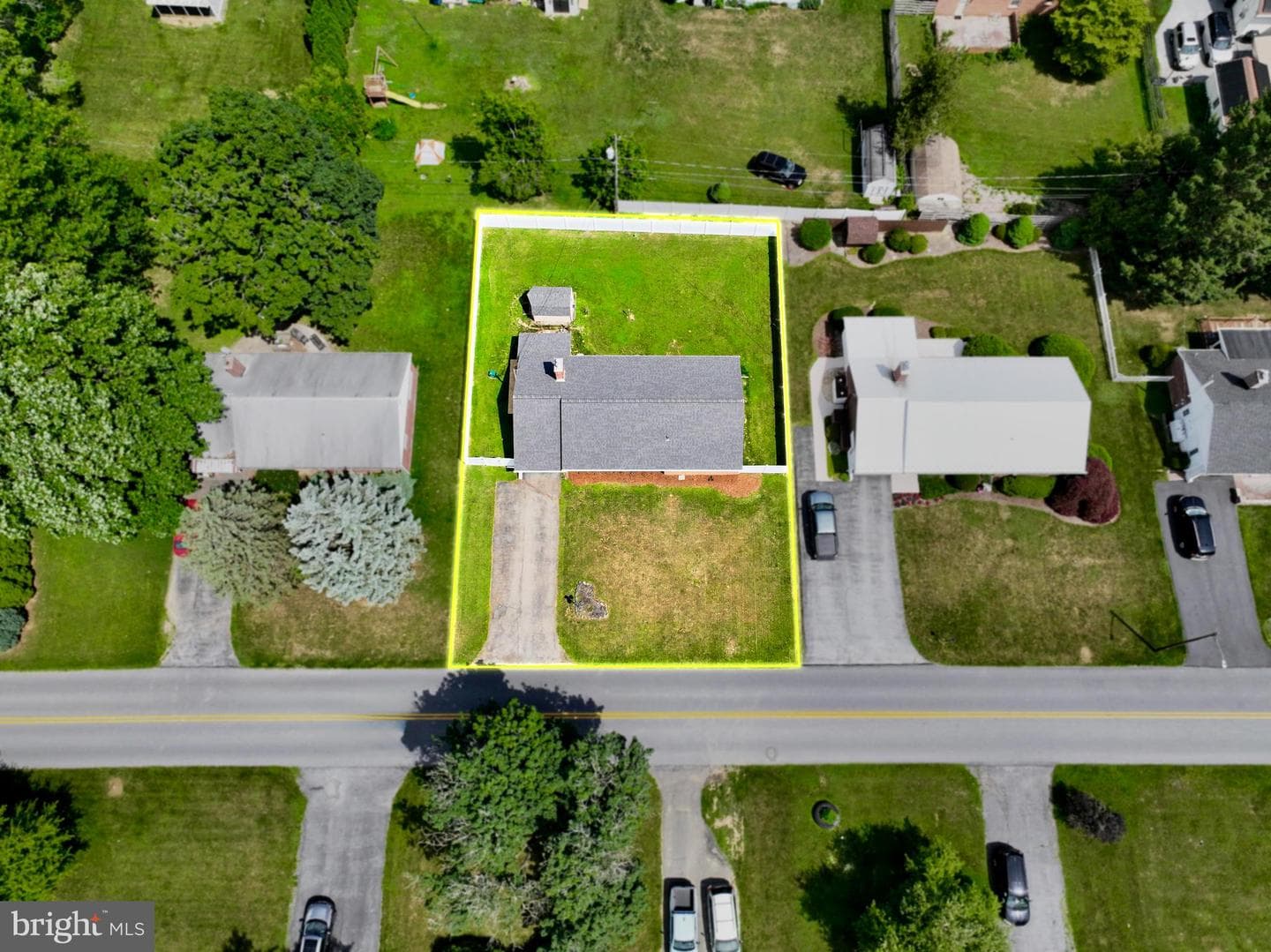 55 Stanley Avenue photo 28