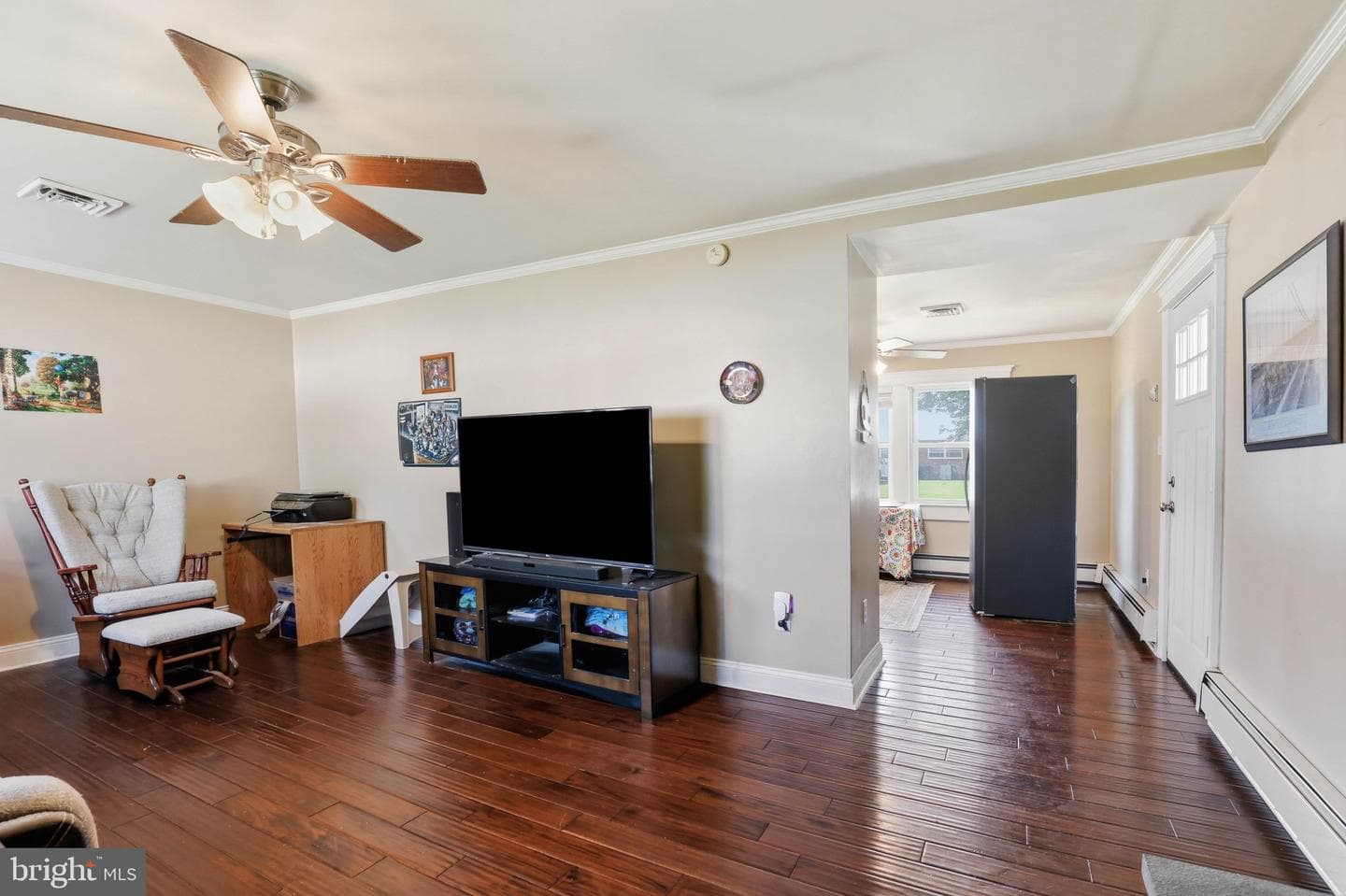 55 Stanley Avenue photo 7