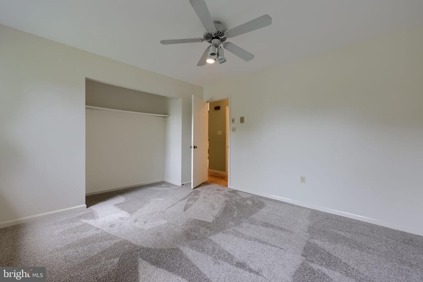 303 Parkwood Drive photo 25