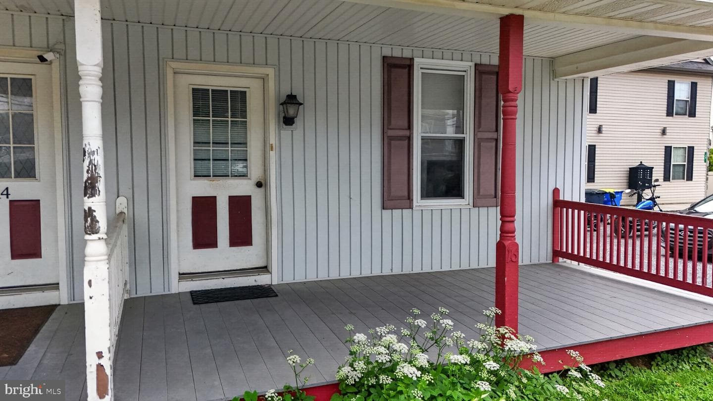 14 N Kinzer Road photo 15
