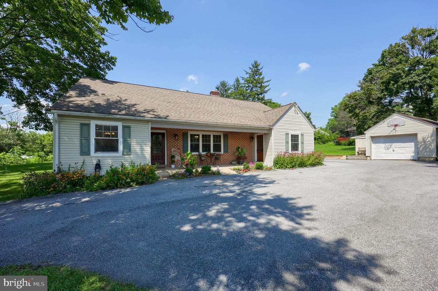 809 Furnace Hills Pike photo 1