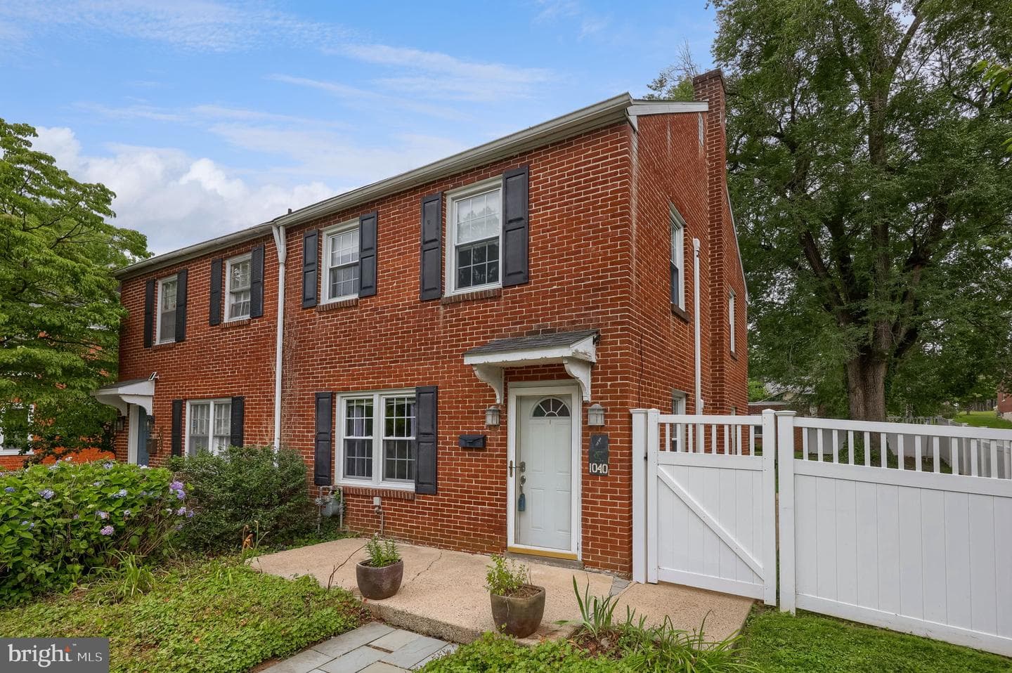 1040 E Orange Street photo 4