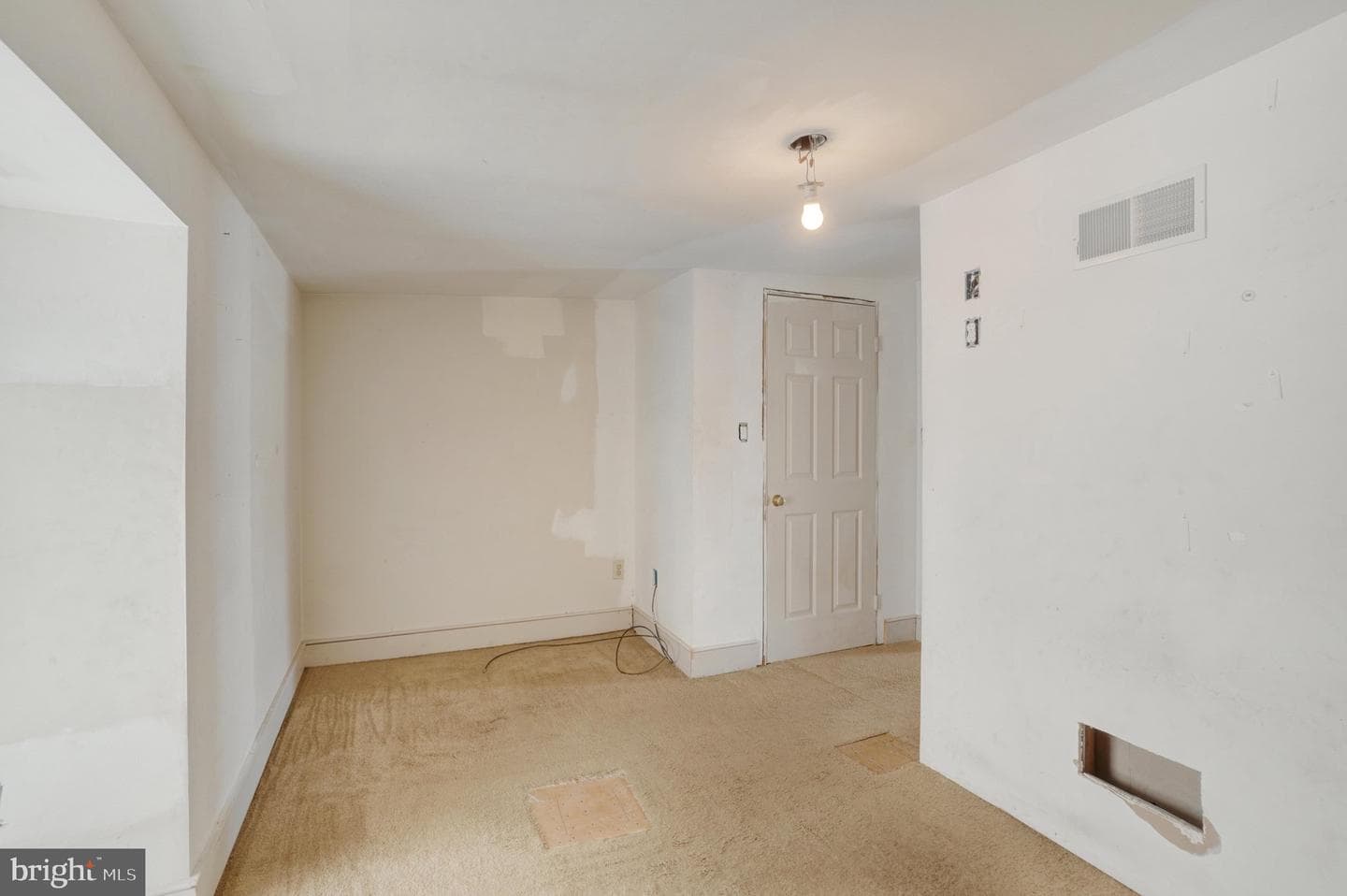 208 S 6th Street photo 21
