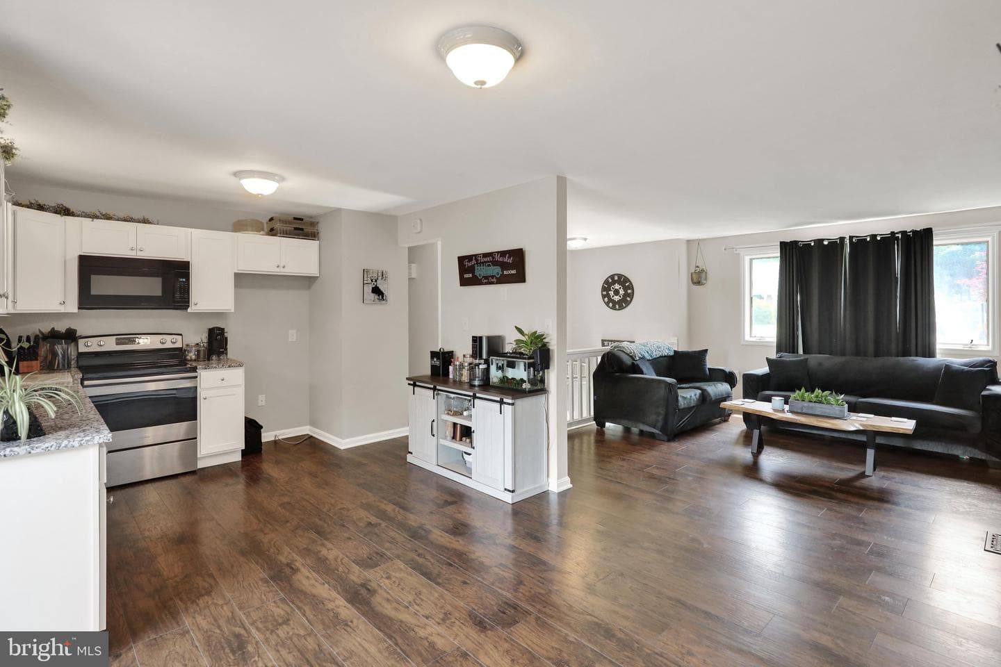 220 Pleasant Valley Road photo 11