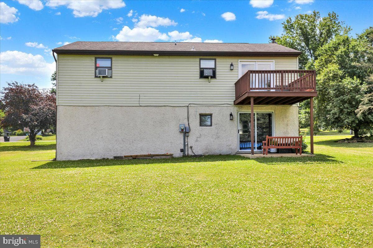 220 Pleasant Valley Road photo 24
