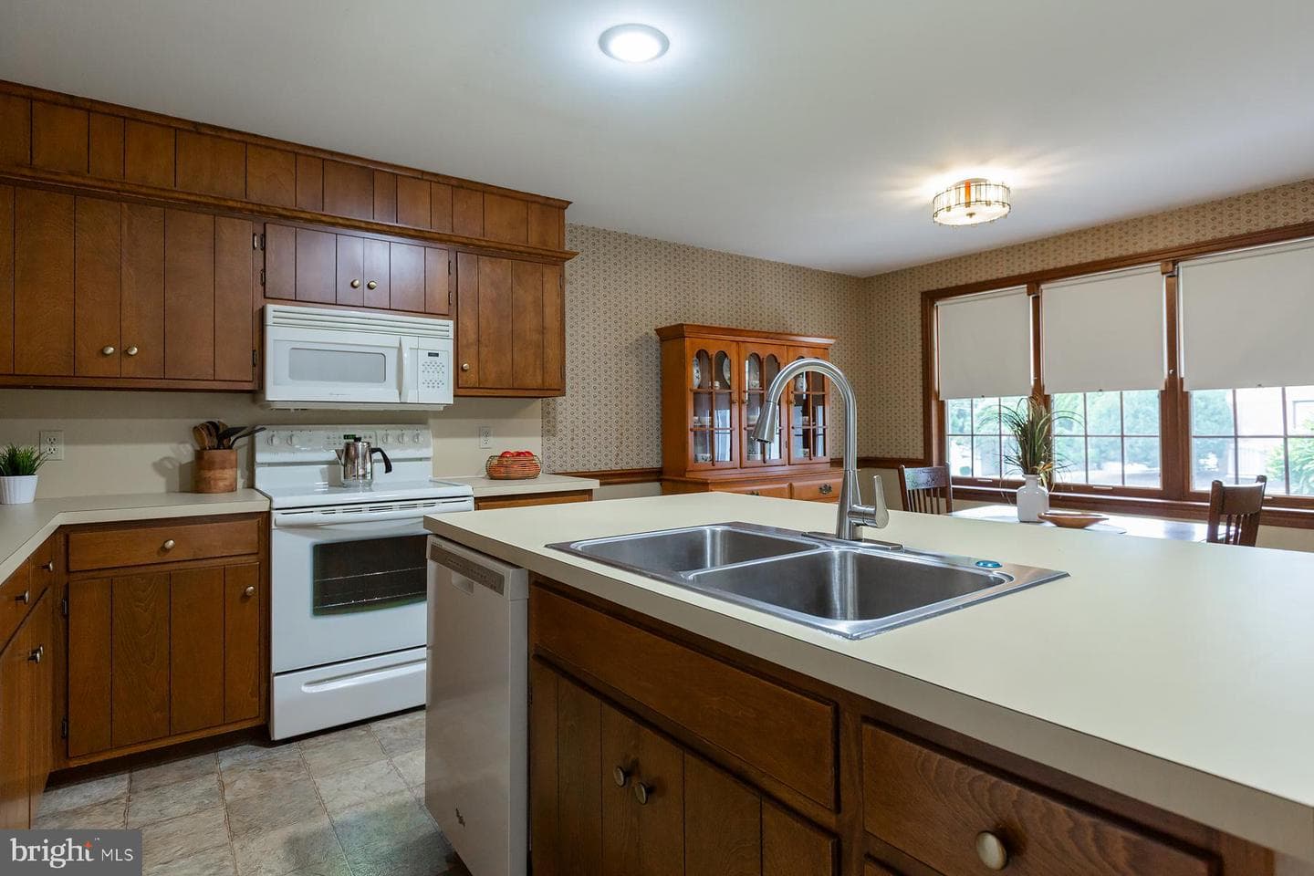 743 Barrholly Drive photo 28