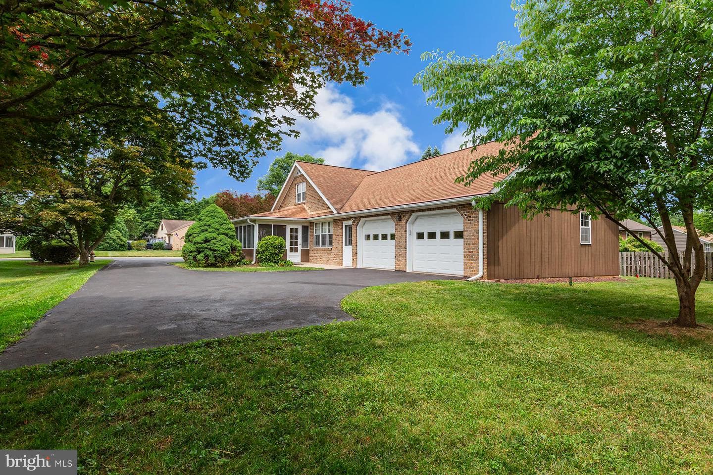 743 Barrholly Drive photo 3