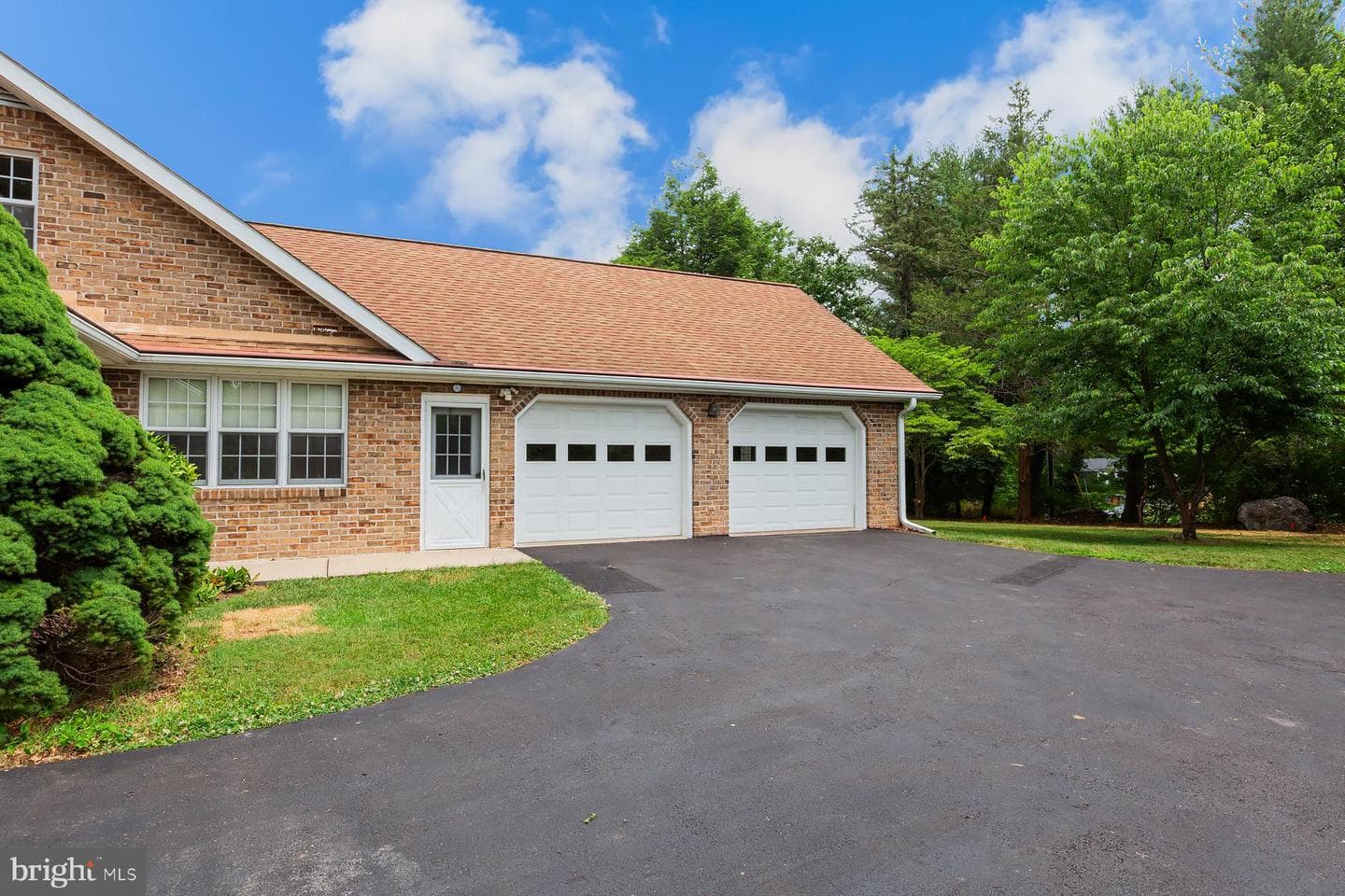 743 Barrholly Drive photo 77