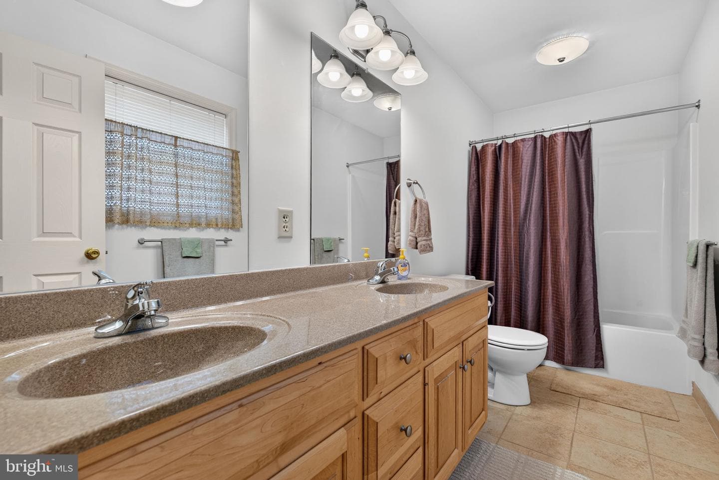 118 E Scout Alley photo 21