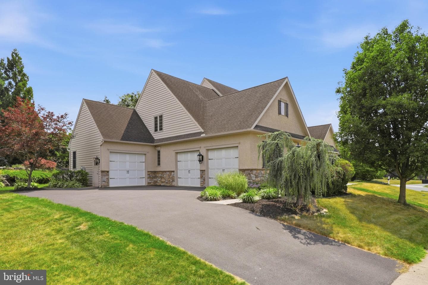 340 Royal Hunt Way photo 4