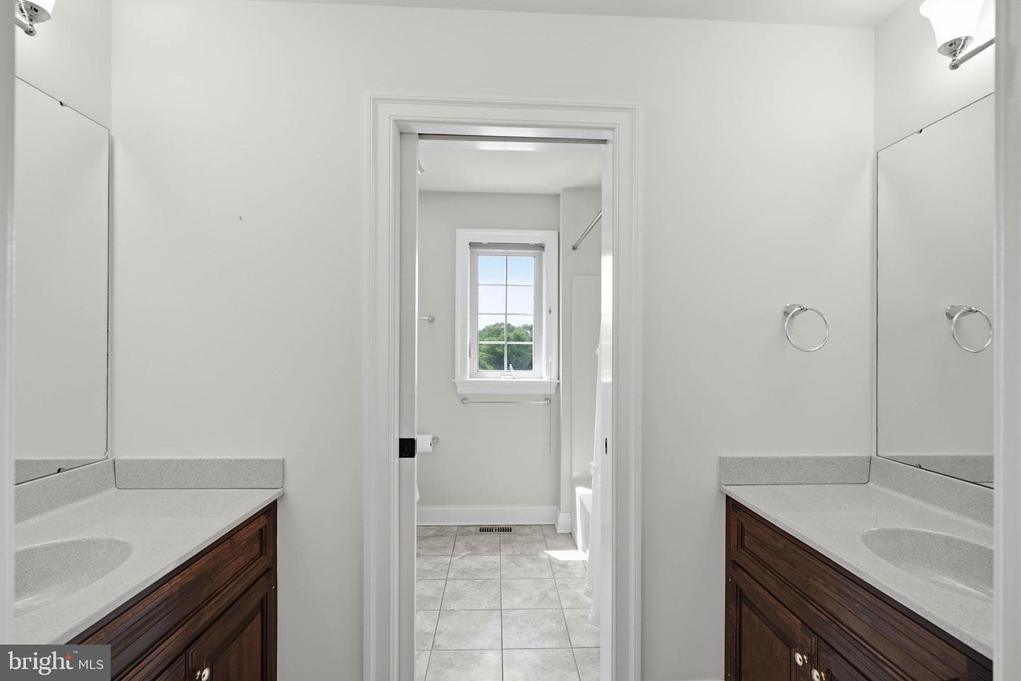 340 Royal Hunt Way photo 45