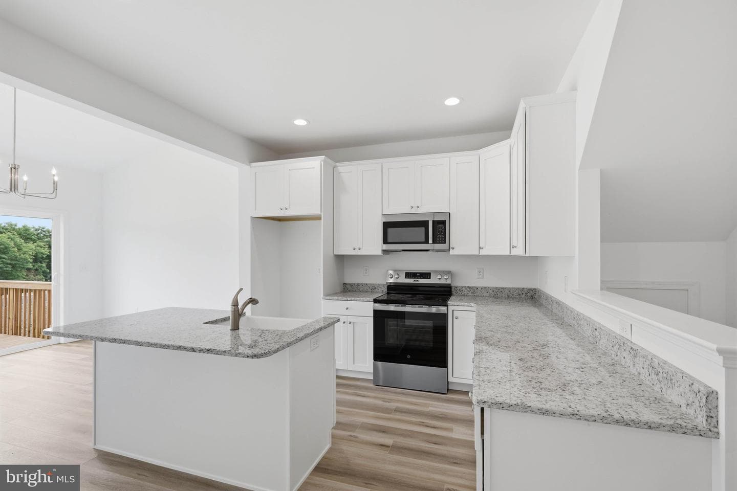 234 Pilgrim Drive photo 11