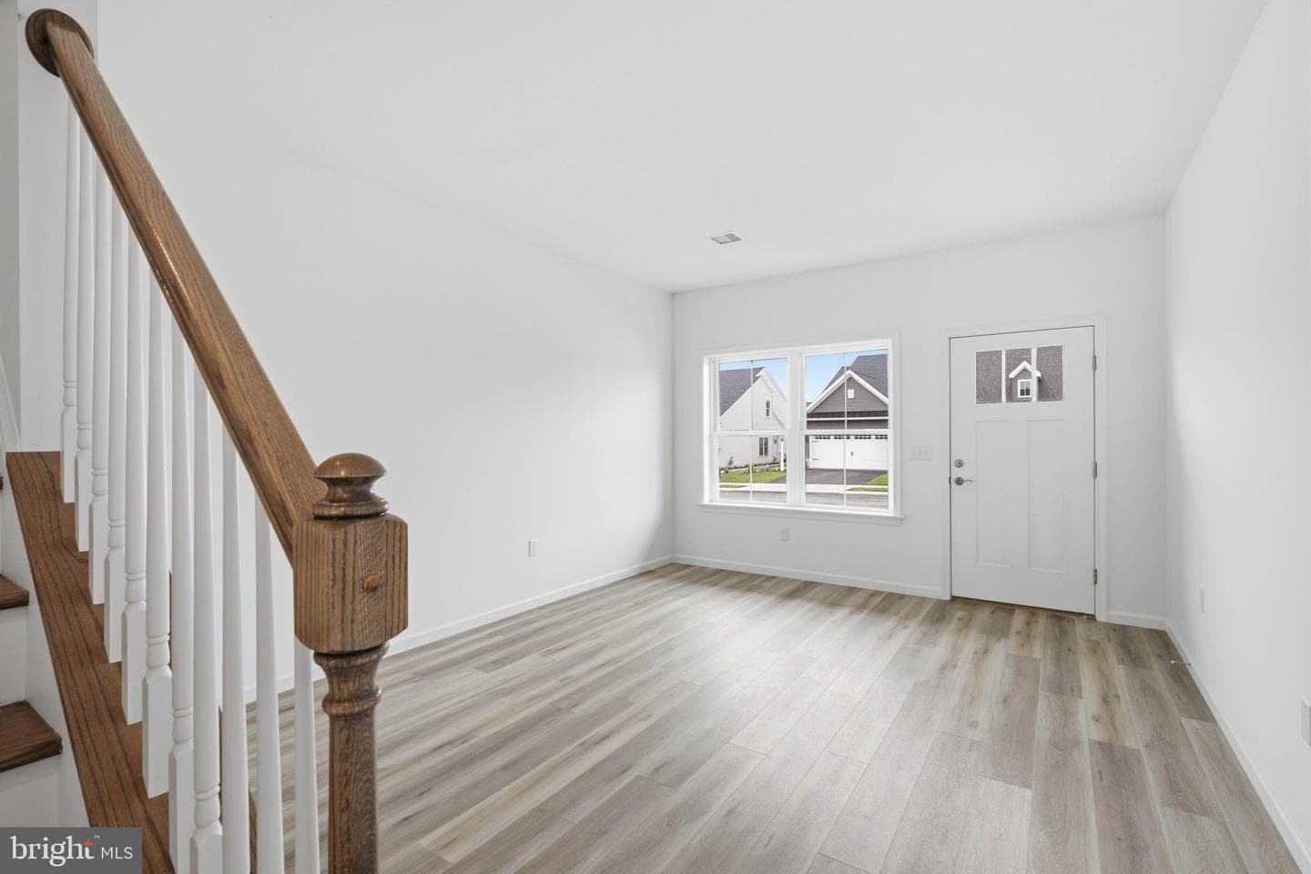 234 Pilgrim Drive photo 7