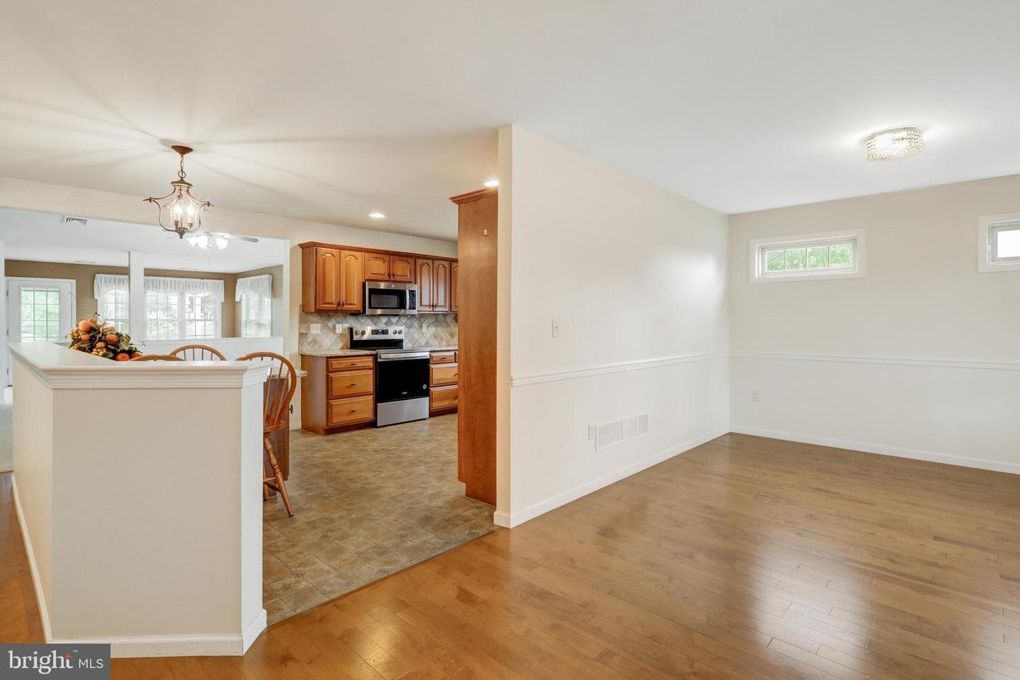 749 Heather Ridge photo 9