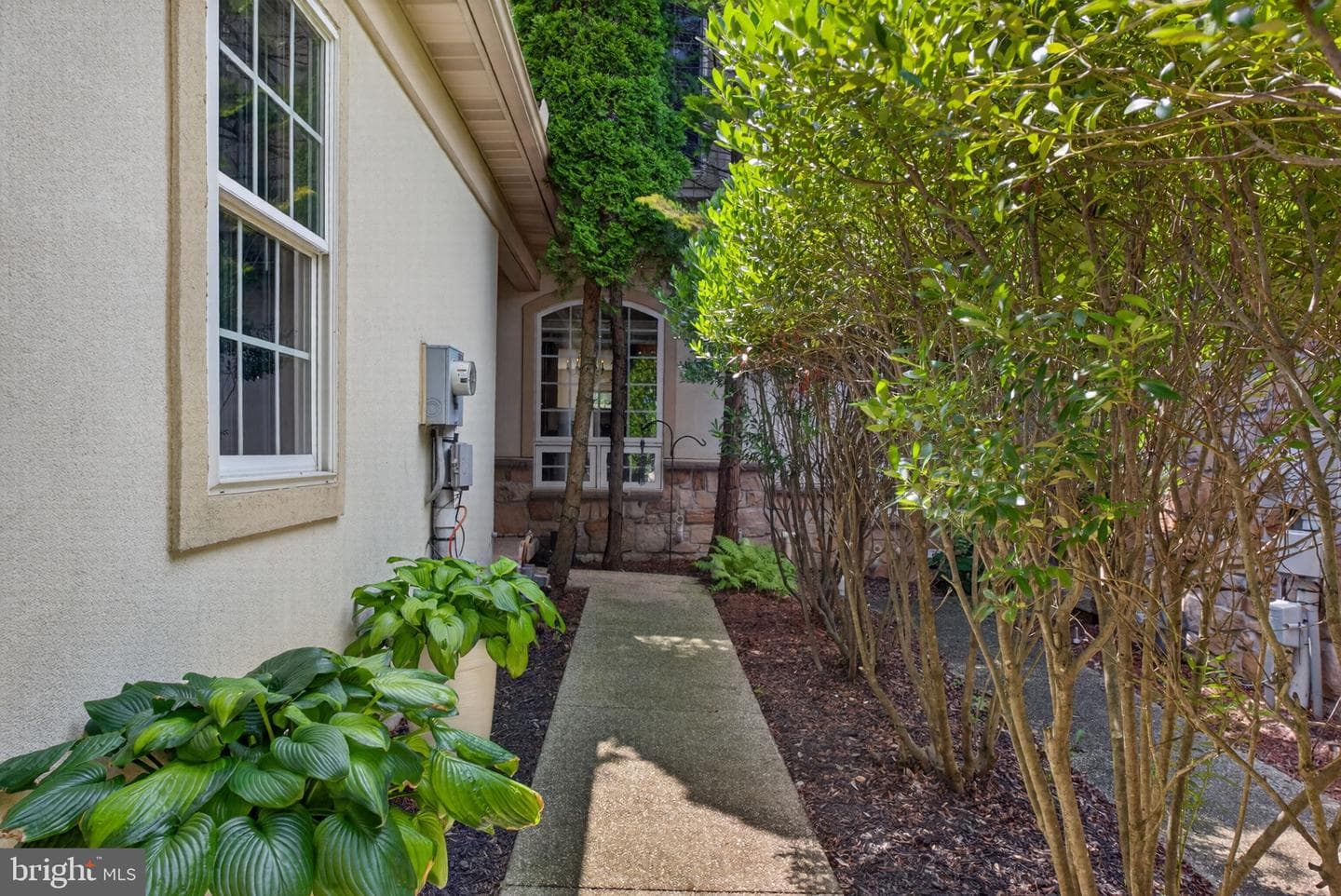 121 Creekgate Court photo 3