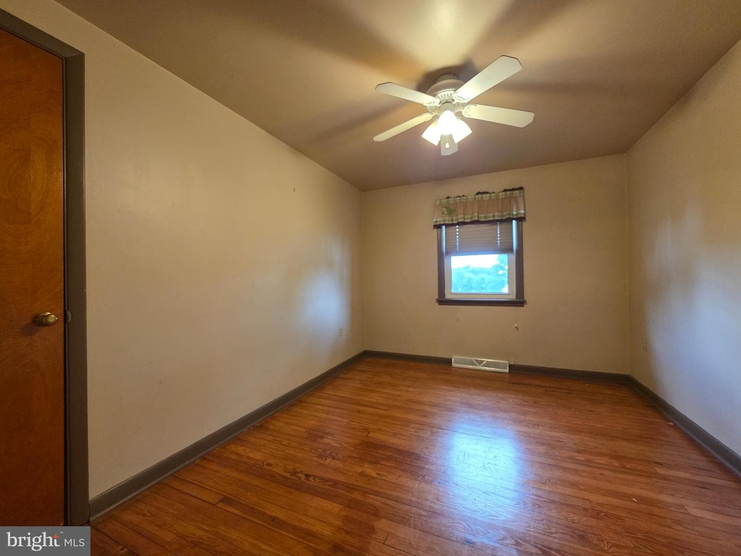 465 Wabash Rd photo 12