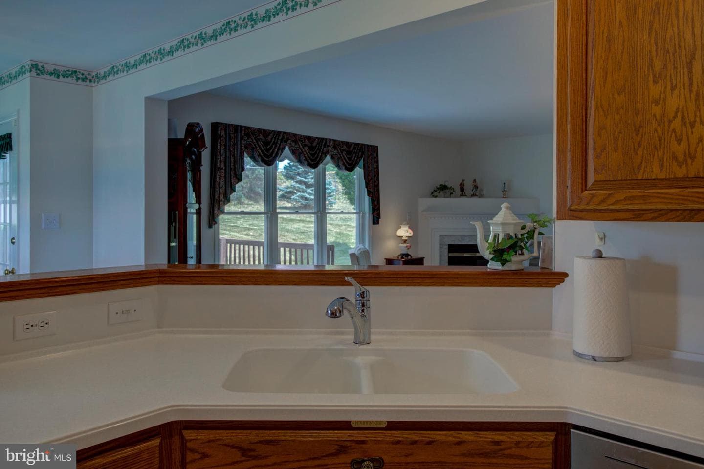 2041 Harrogate Road photo 12