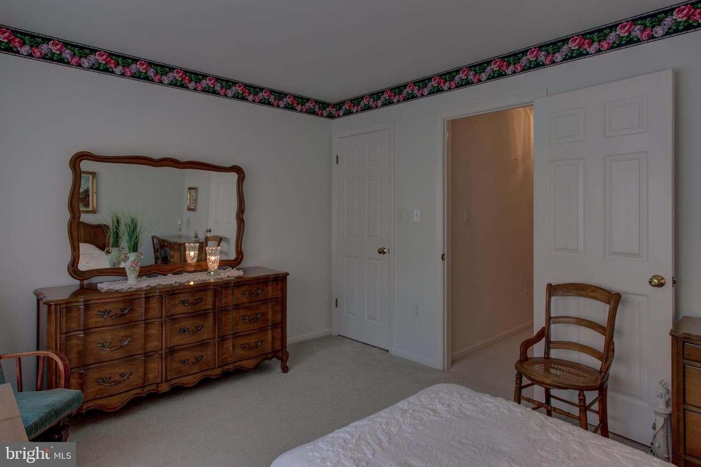 2041 Harrogate Road photo 22