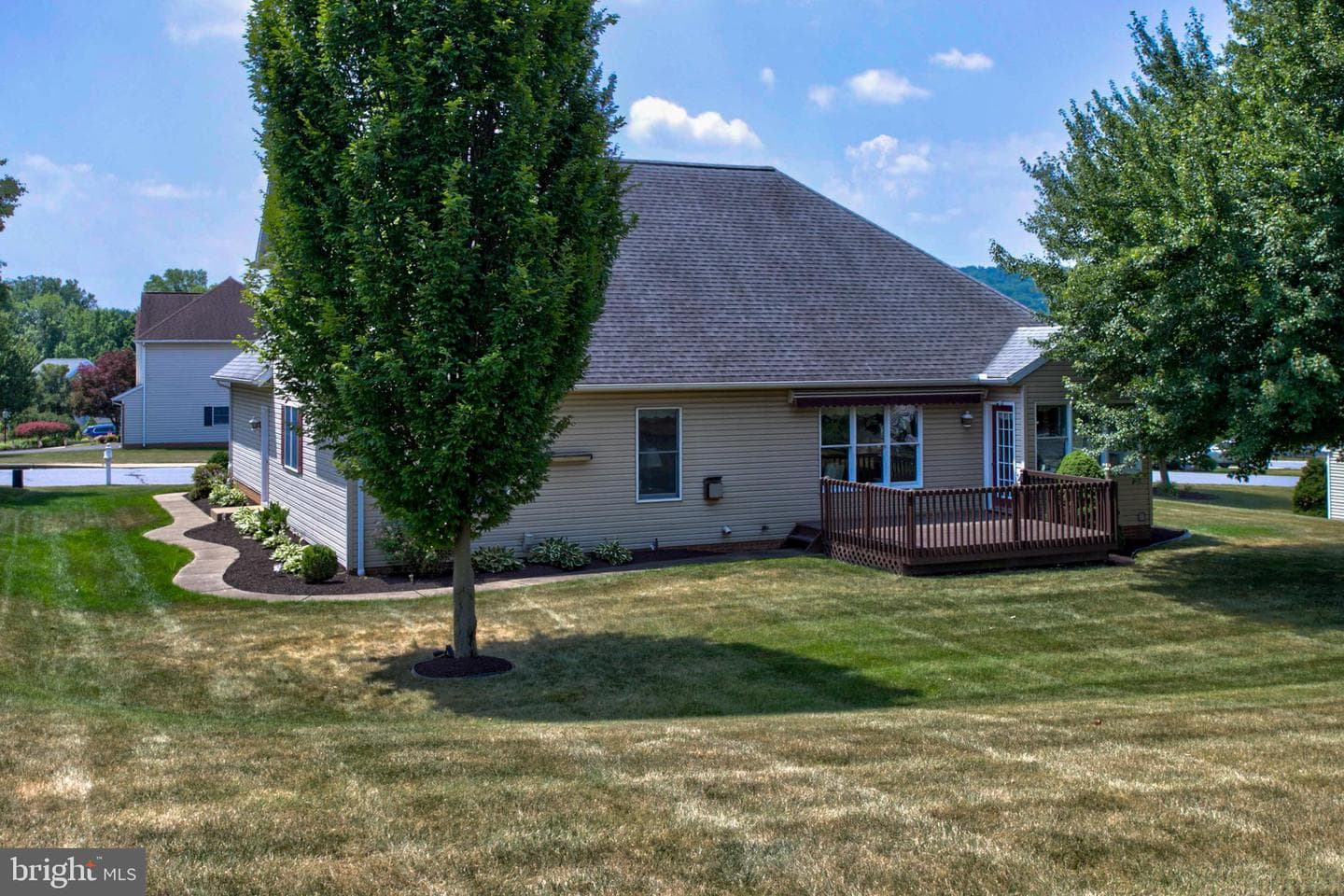 2041 Harrogate Road photo 40