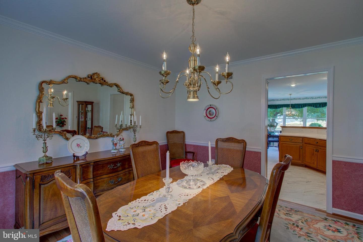 2041 Harrogate Road photo 7
