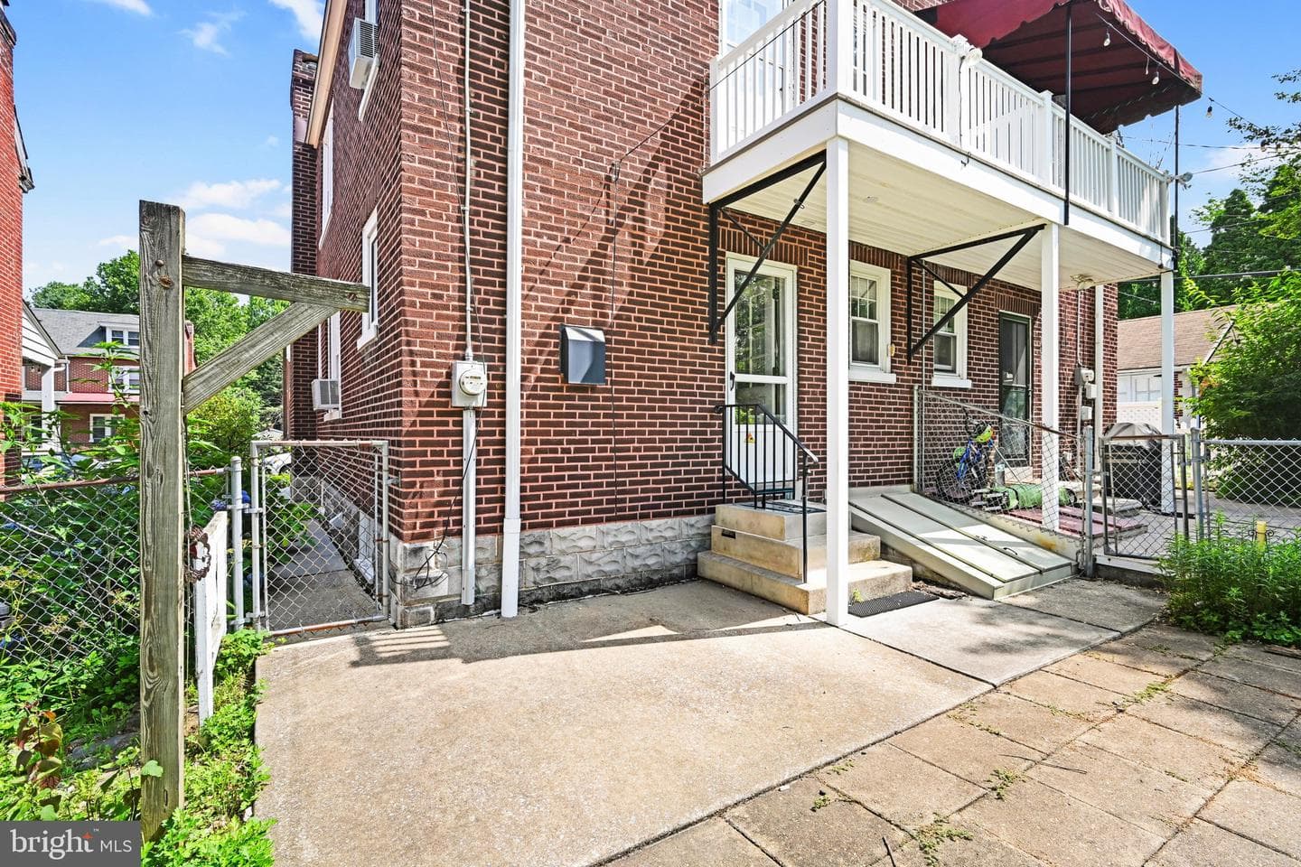 1176 Maple Avenue photo 24
