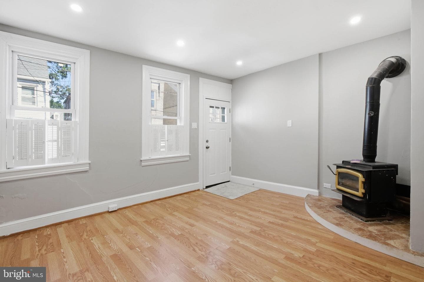 624 Poplar Street photo 11