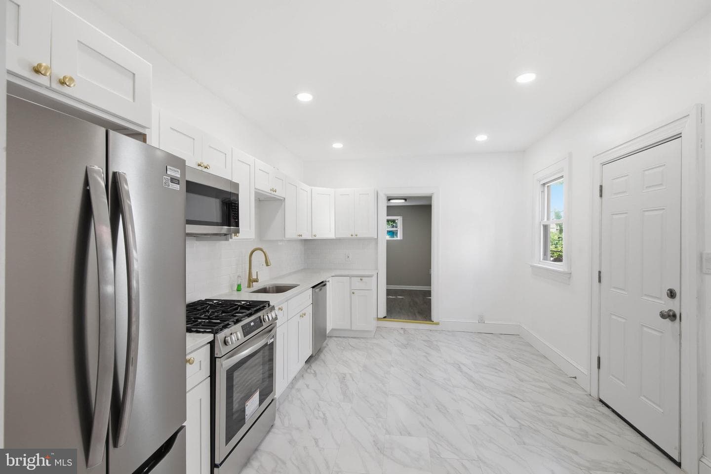 624 Poplar Street photo 3