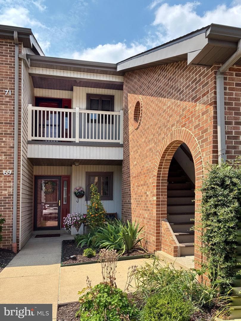 71 Black Oak Drive #71, Lancaster