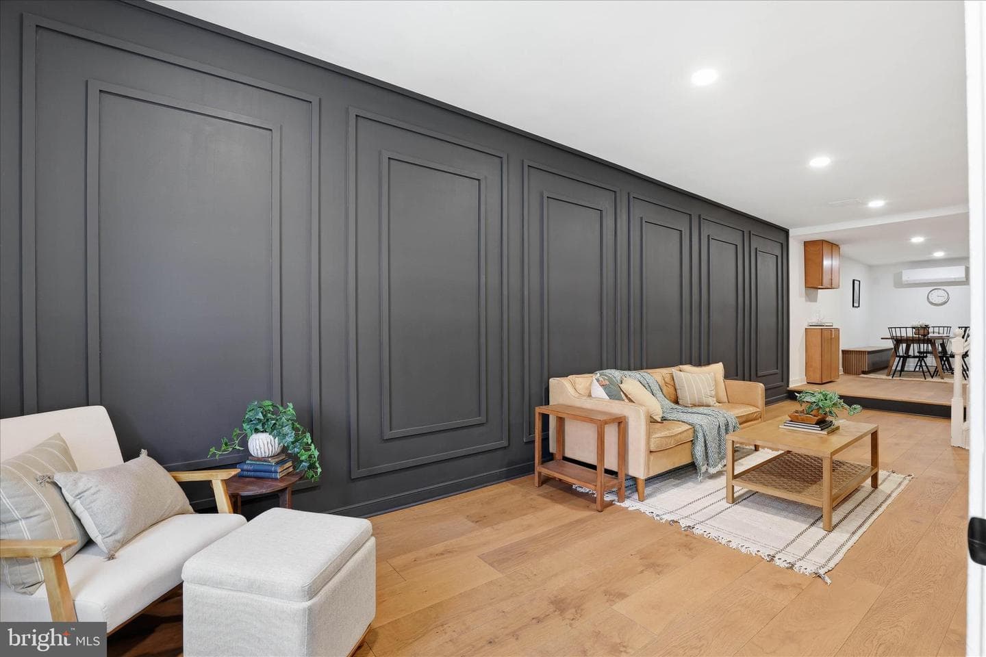 16 E Walnut St photo 9