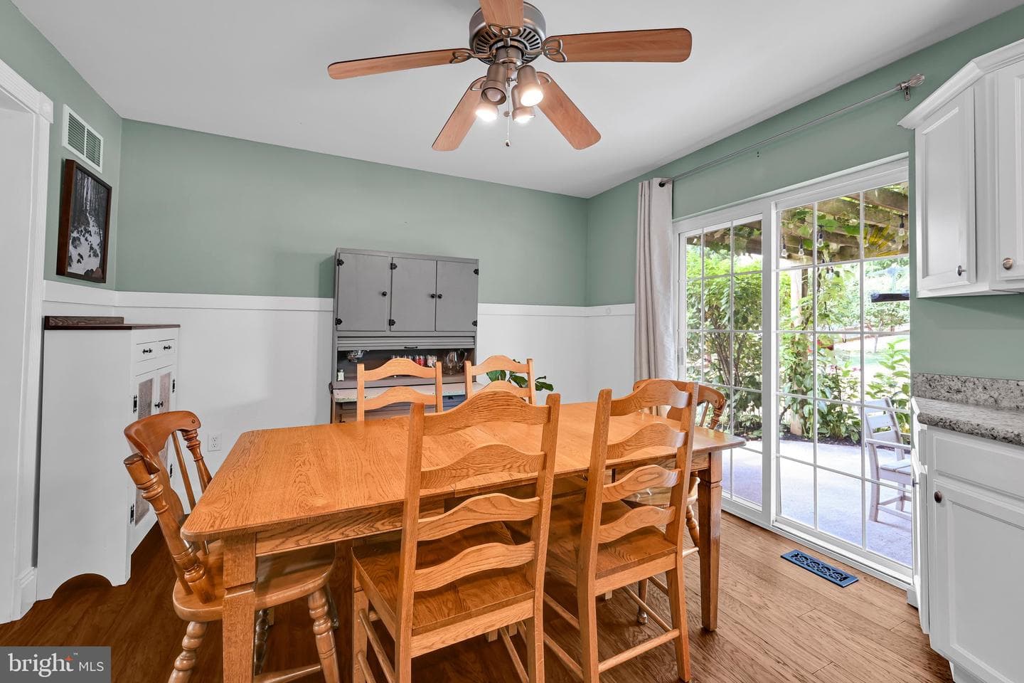 217 Spruce Street photo 12